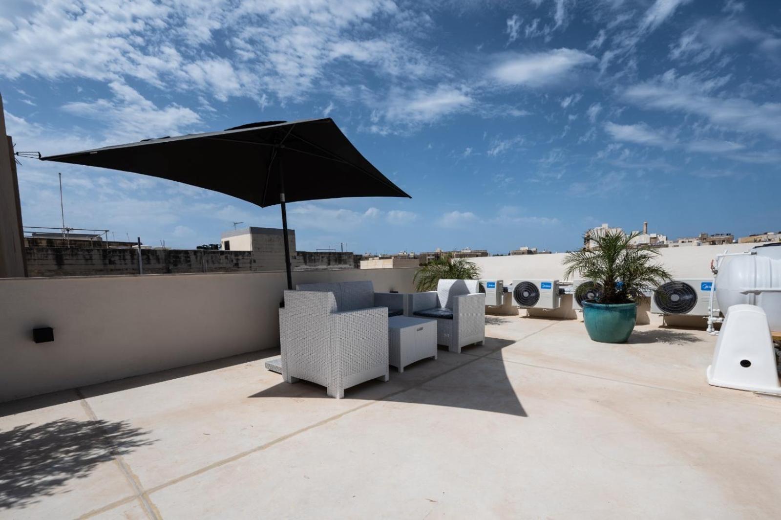 Dar Barbara Duplex 2 Double Bedrooms,2 Sofa Beds Large House With Terrace Roof Views Of Valletta Cospicua Esterno foto